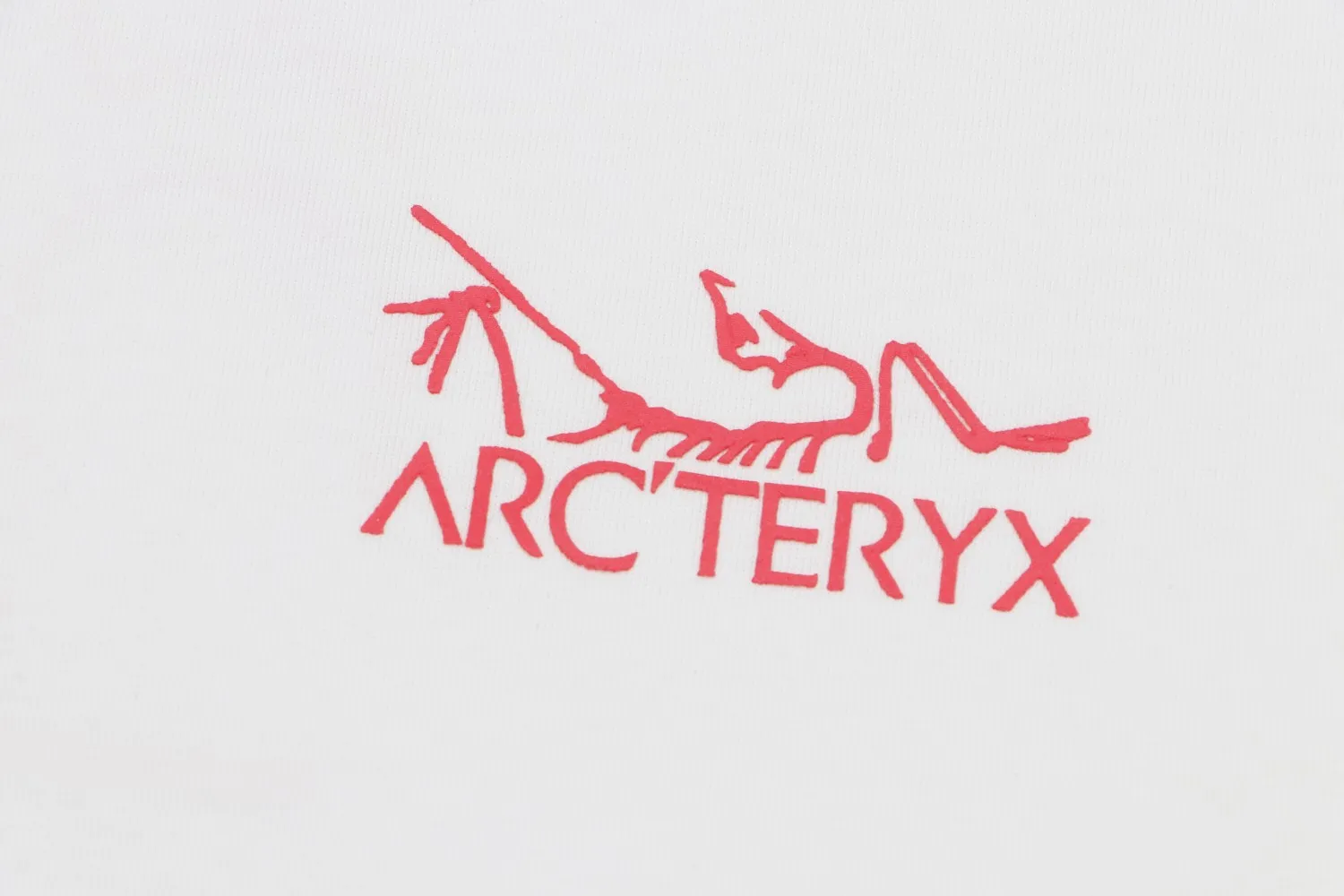 Arc’teryx ARC 23SS T 60 ， g 。 Breathable， ， ， 。 logo ， 。 ， 。 ， ， ， ， 。 Size:XS-L